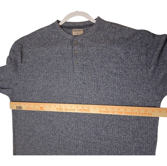 High Sierra Sz. XL Gray Long Sleeve Sweater. Three Button Up V-Neck - Picture 4 of 11